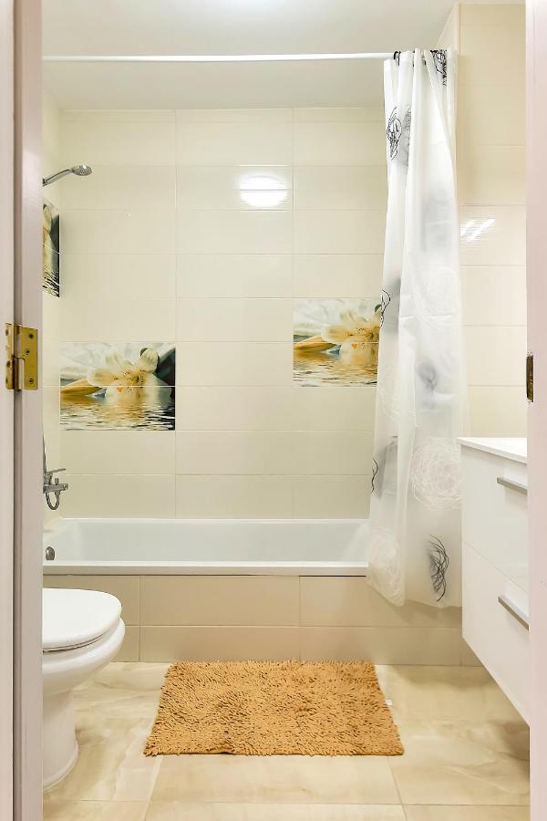 Yellow 3 Bedroom Large Apartment For 10 Guests Costa Adeje  ภายนอก รูปภาพ